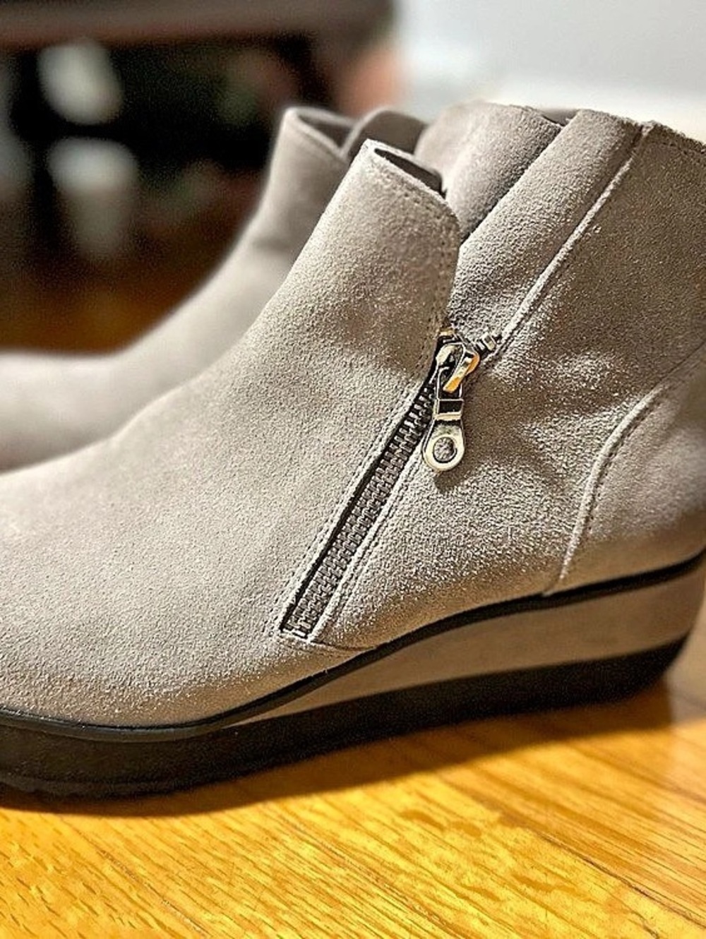 Antelope Light Gray Suede Wedge Ankle Boots Size 9 (40)